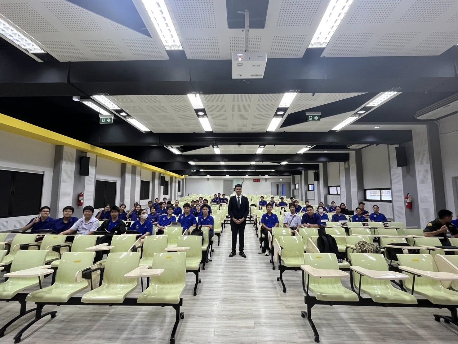 The Use of Advanced Technologies (AI and Innovation) in Crime Prevention in the Digital Age