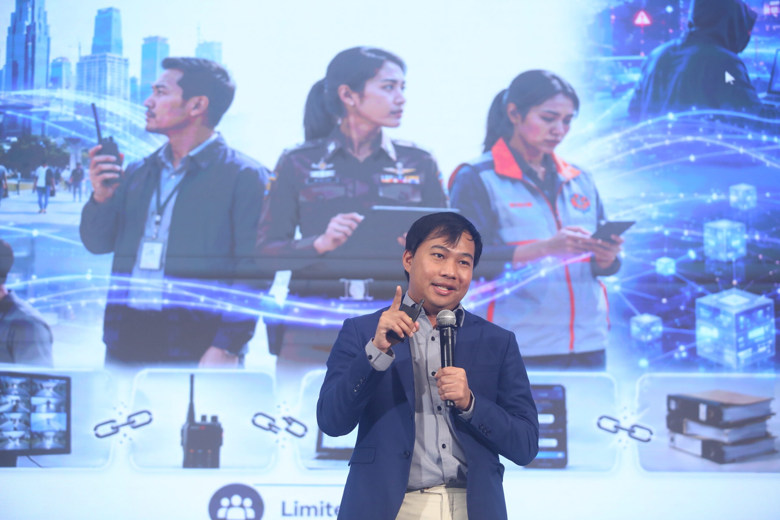 Keynote Session 2: Crime Science and Security Innovation: R&D for the Future of Public Safety by Mr. Pakorn Thongjeen of The 1st Symposium on Crime Science.